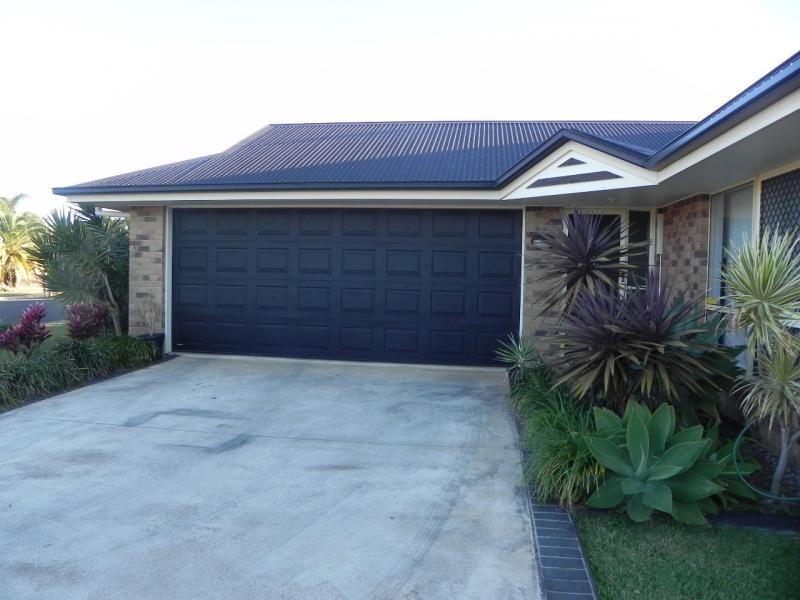 221 Barolin Esplanade, Coral Cove QLD 4670