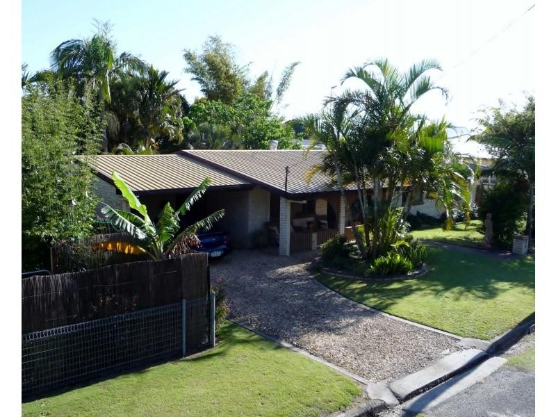 12 MACLEOD STREET, Bundaberg West QLD 4670