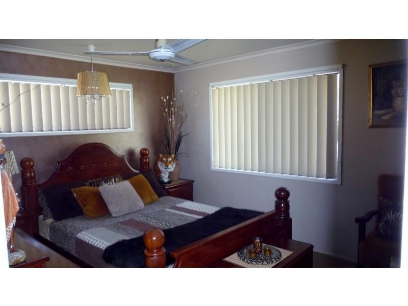 12 MACLEOD STREET, Bundaberg West QLD 4670