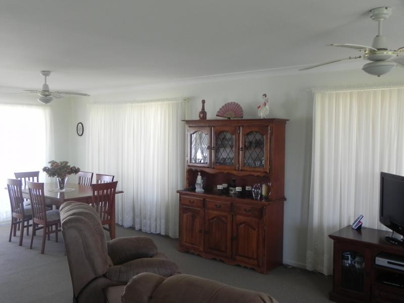 14 Beach Street, Burnett Heads QLD 4670