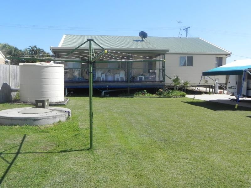 14 Beach Street, Burnett Heads QLD 4670