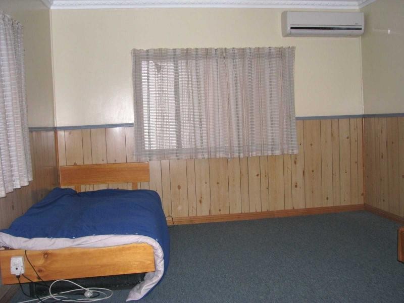 8 Pearson Road, Mount Perry QLD 4671