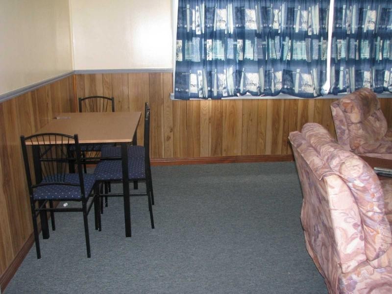 8 Pearson Road, Mount Perry QLD 4671