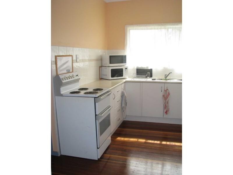 8 Pearson Road, Mount Perry QLD 4671