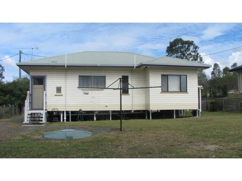 8 Pearson Road, Mount Perry QLD 4671