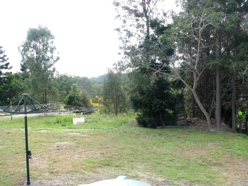 8 Pearson Road, Mount Perry QLD 4671