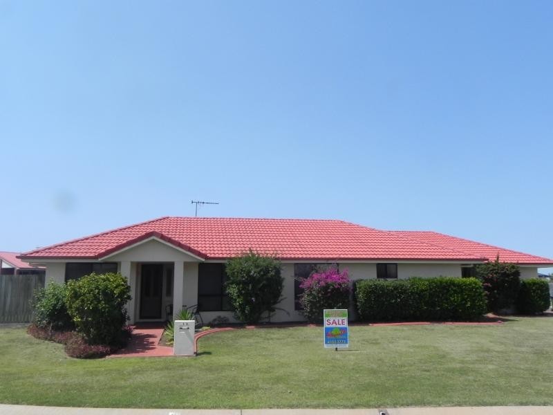 13 Toppers Drive, Coral Cove QLD 4670