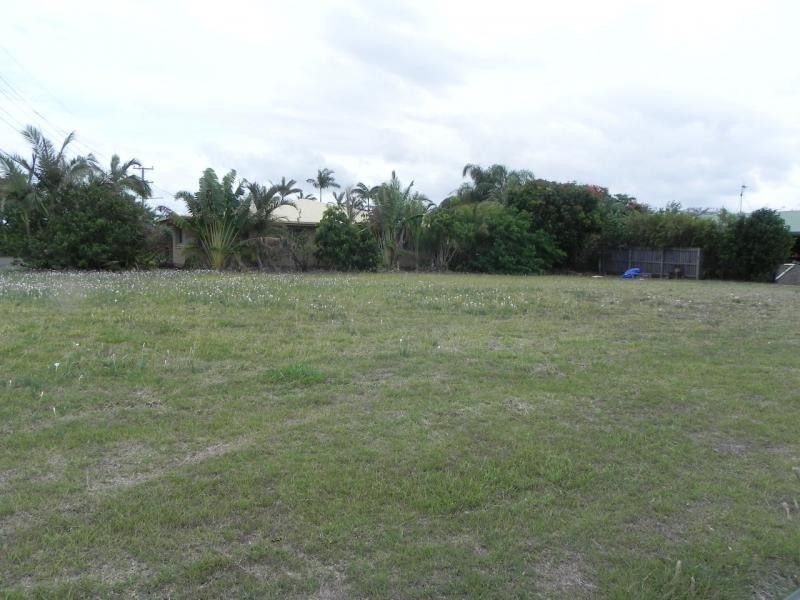 23 Milton, Burnett Heads QLD 4670