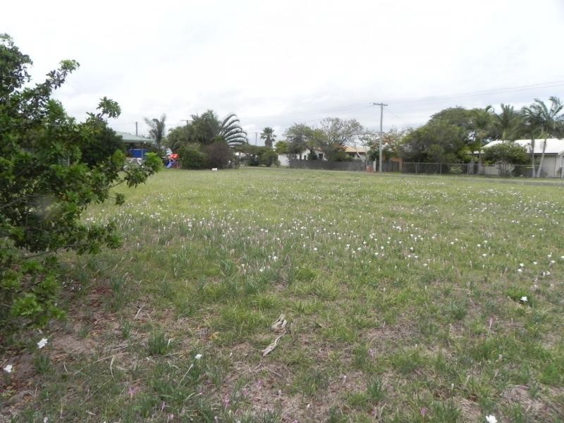 23 Milton, Burnett Heads QLD 4670
