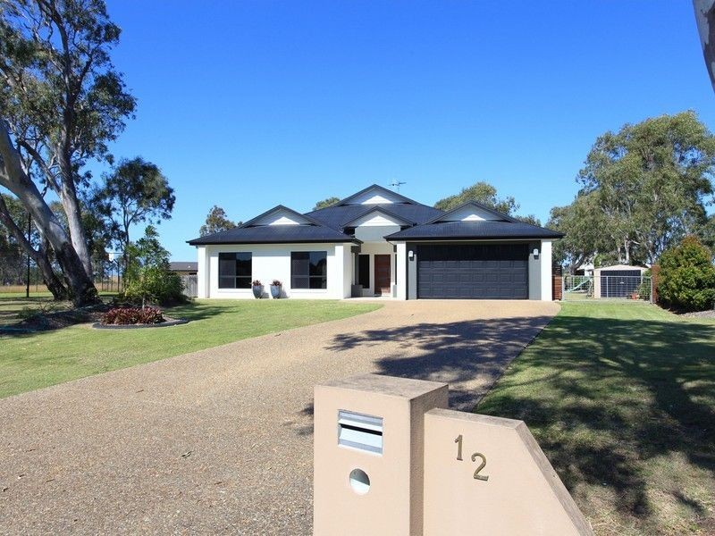 12 Raewood Close, Coral Cove QLD 4670