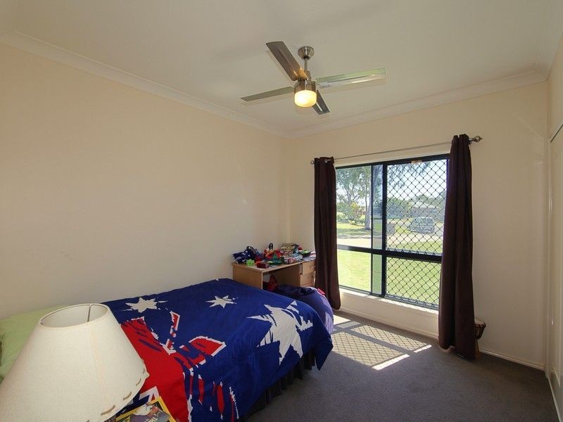 12 Raewood Close, Coral Cove QLD 4670