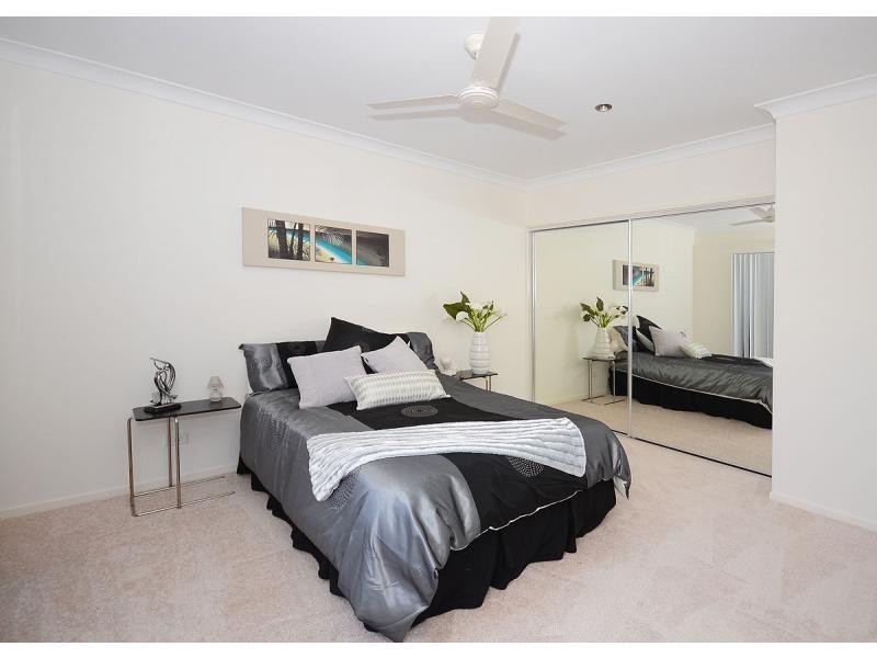 6 Cockle Court, Burrum Heads QLD 4659