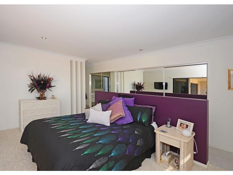 6 Cockle Court, Burrum Heads QLD 4659