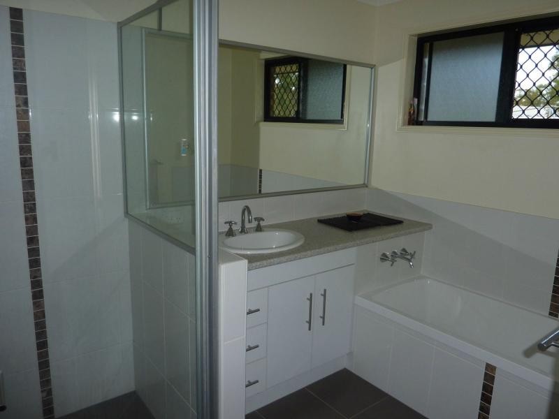 Sharon QLD 4670