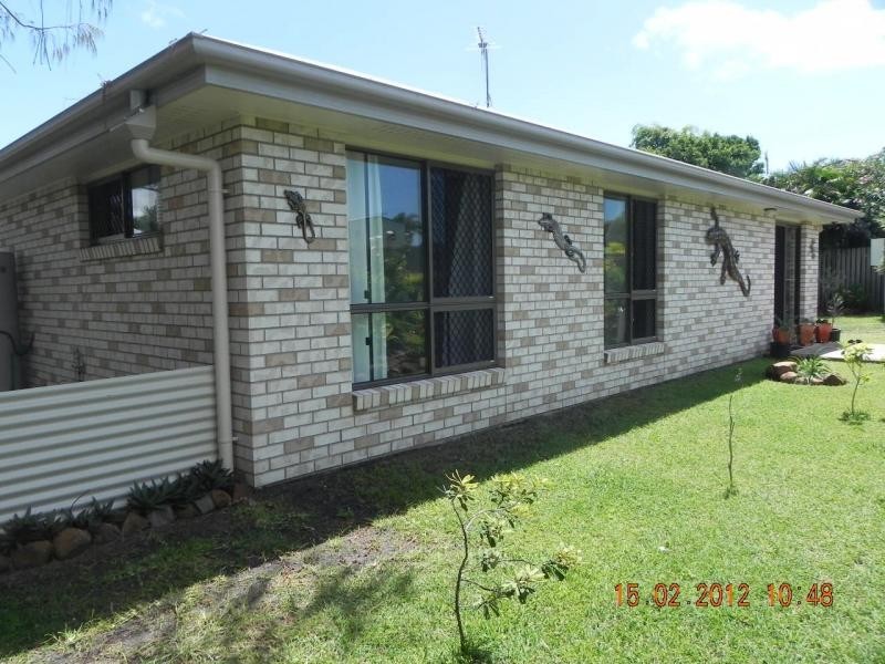 6 Bisdee Street, Coral Cove QLD 4670