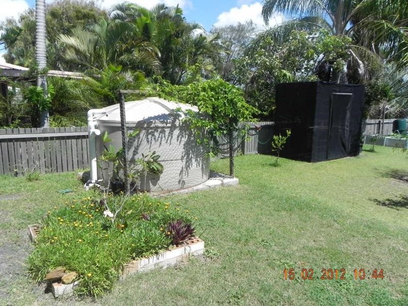 6 Bisdee Street, Coral Cove QLD 4670