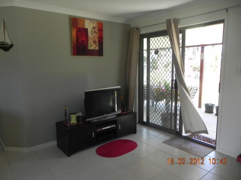 6 Bisdee Street, Coral Cove QLD 4670