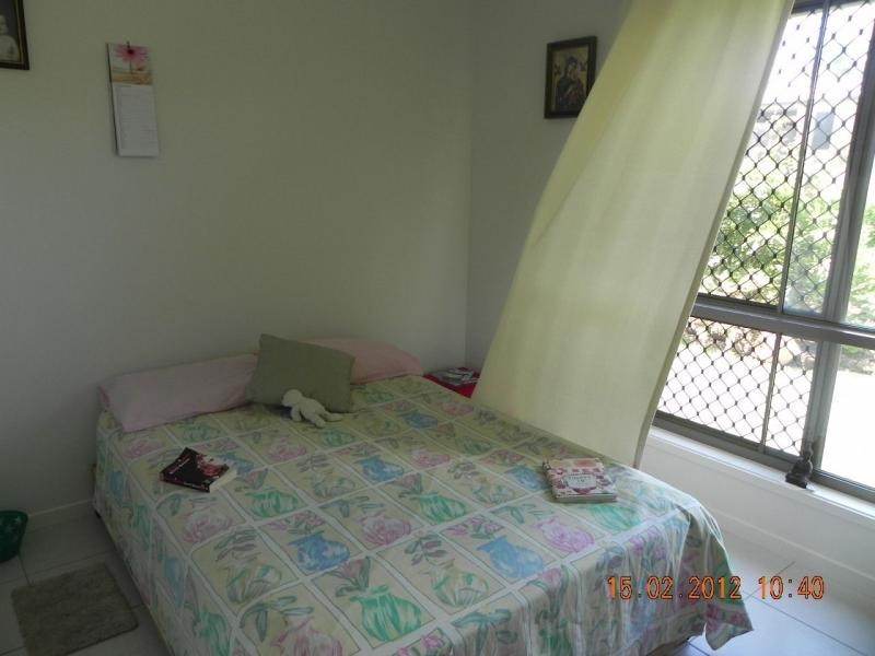 6 Bisdee Street, Coral Cove QLD 4670