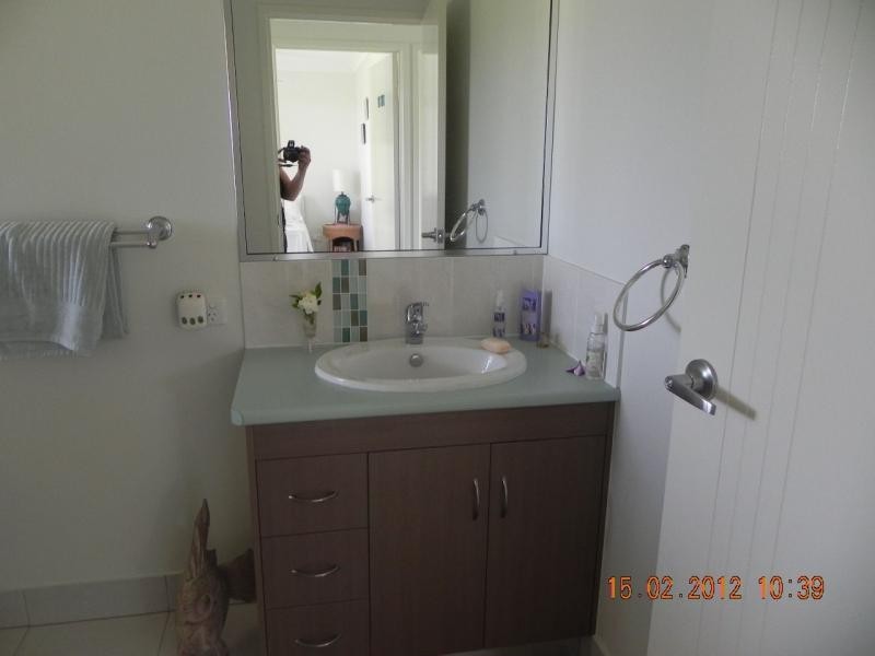 6 Bisdee Street, Coral Cove QLD 4670