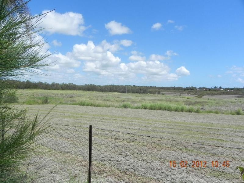 6 Bisdee Street, Coral Cove QLD 4670