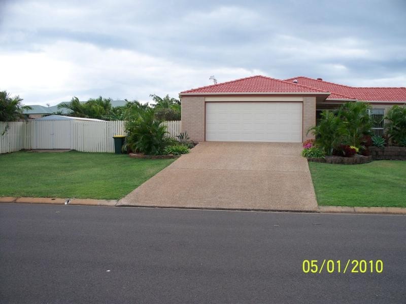 10 Homestead Boulevard, Coral Cove QLD 4670