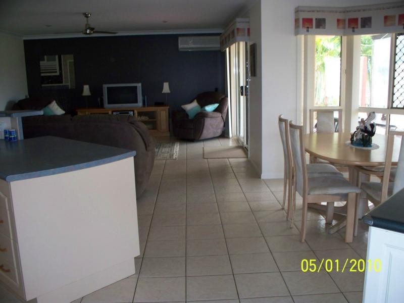 10 Homestead Boulevard, Coral Cove QLD 4670