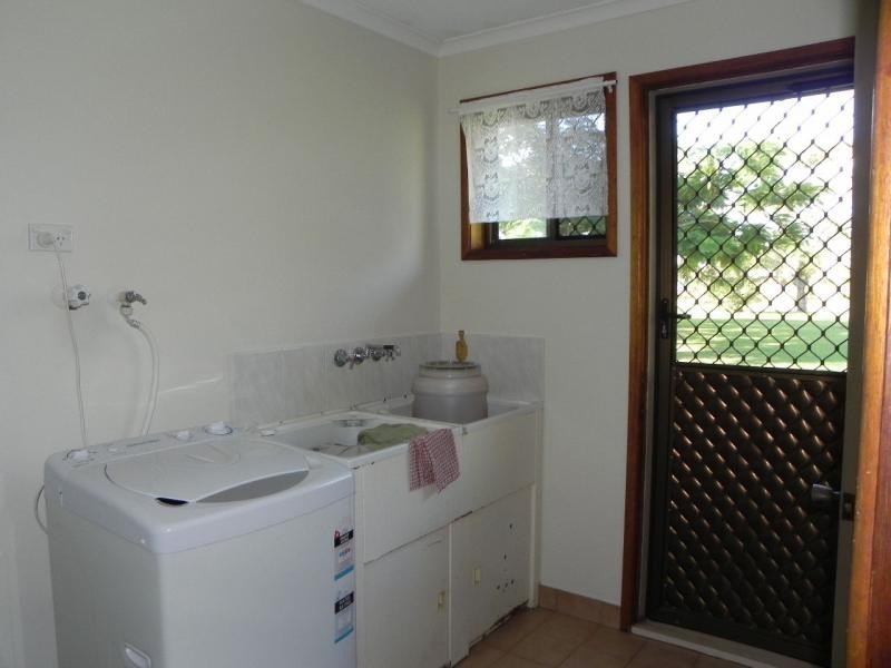 3 Kiwi Court, Branyan QLD 4670