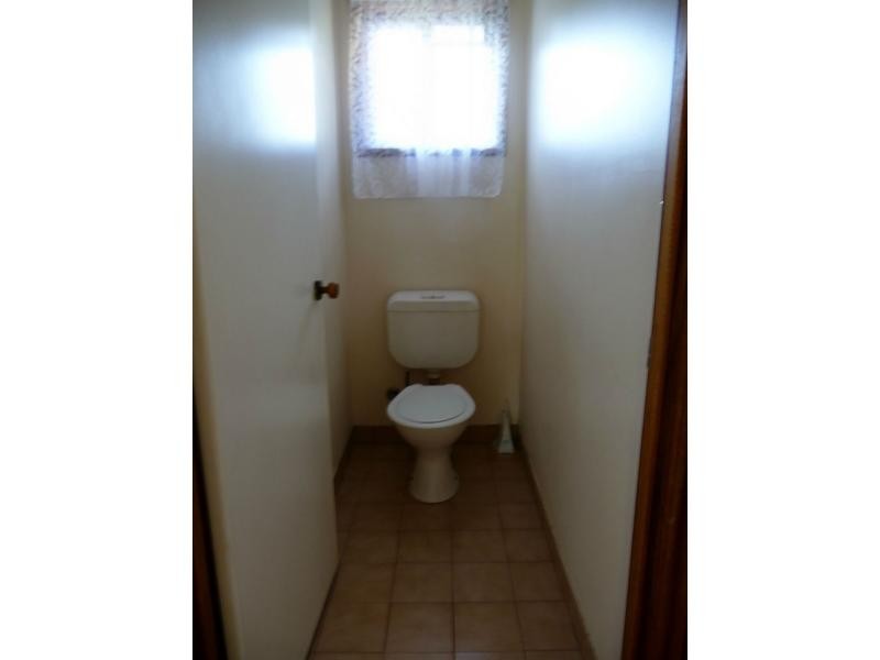 3 Kiwi Court, Branyan QLD 4670