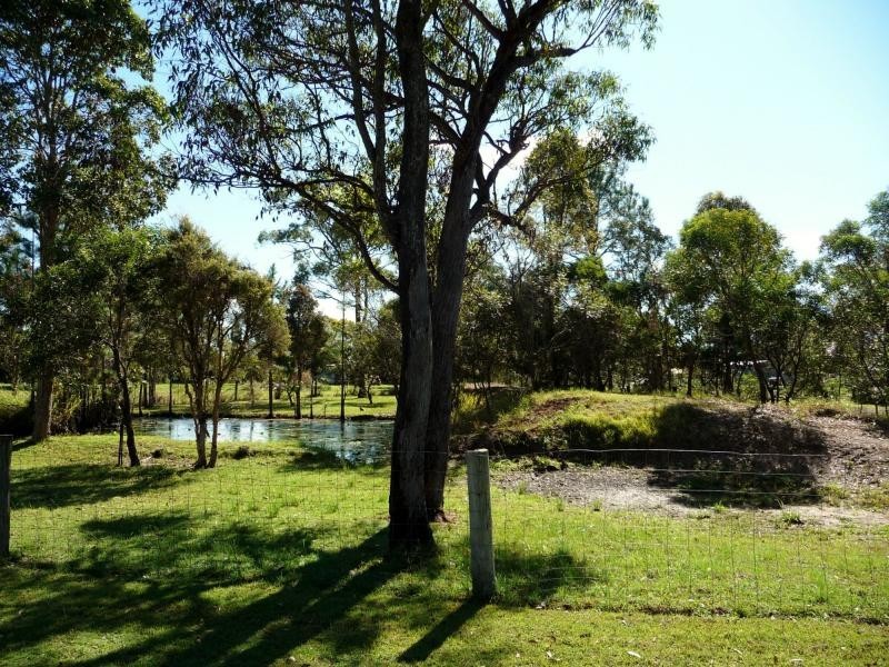 3 Kiwi Court, Branyan QLD 4670