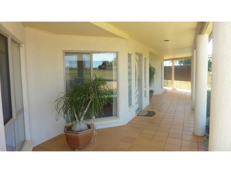 21 Pinnacle Court, Avoca QLD 4670