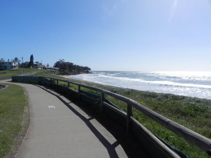 60 Gibsons Road, Burnett Heads QLD 4670