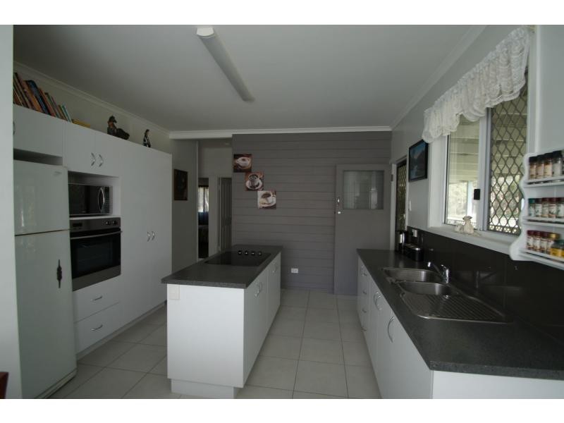 48 Tammy Road, Moore Park Beach QLD 4670