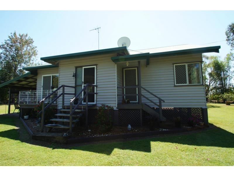 40 Palm Springs Drive, Calavos QLD 4670
