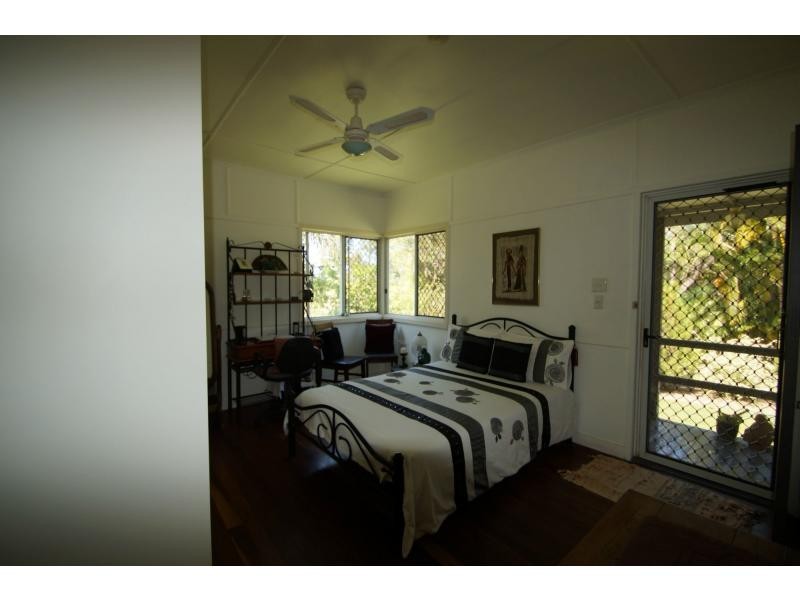 40 Palm Springs Drive, Calavos QLD 4670