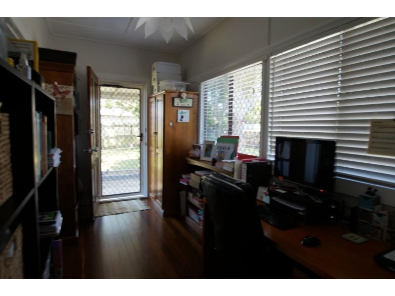 1 Brand Street, Walkervale QLD 4670