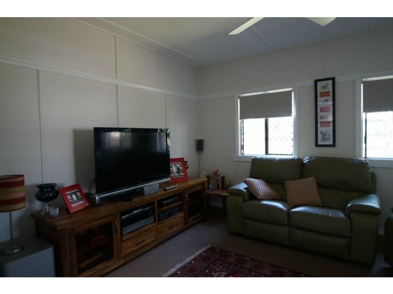 1 Brand Street, Walkervale QLD 4670