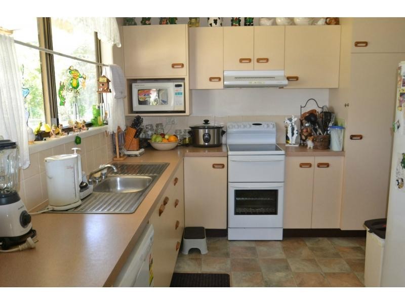 16 Crook Street, Kensington QLD 4670