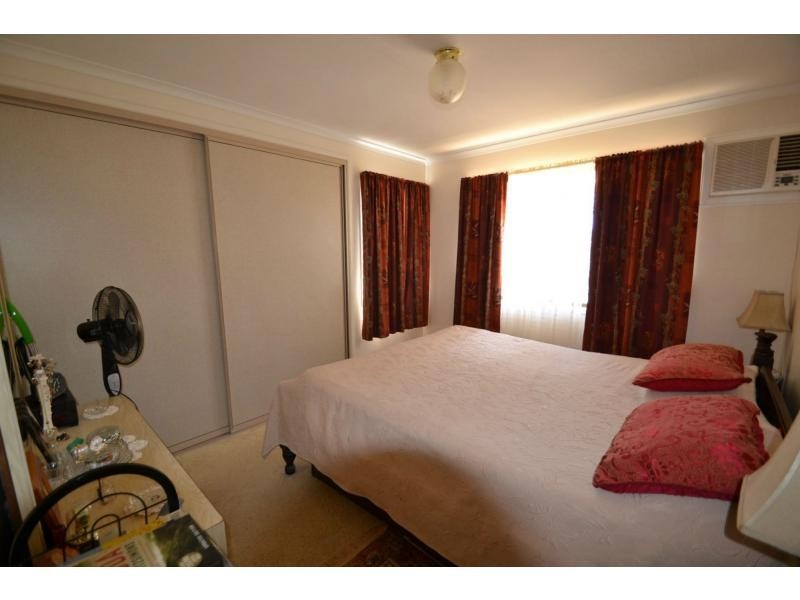 16 Crook Street, Kensington QLD 4670