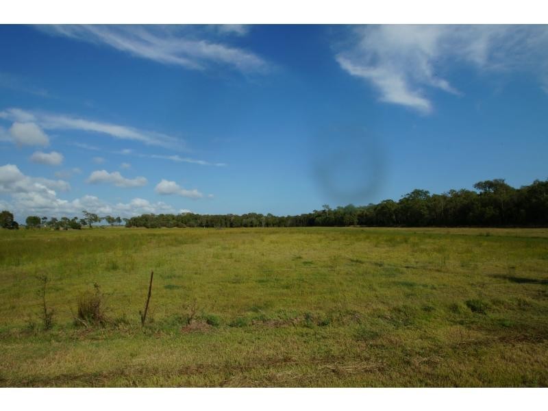 Moore Park Beach QLD 4670