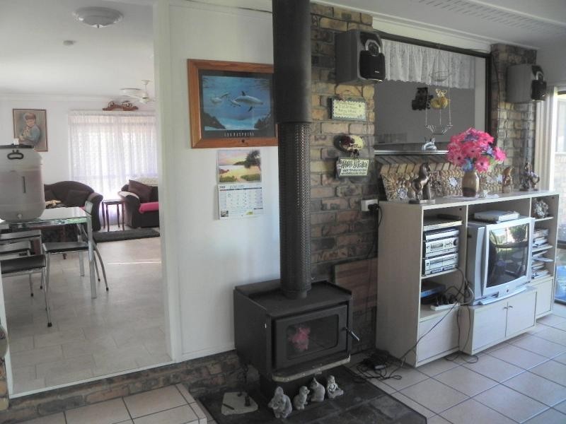 8 Marine Terrace, Burnett Heads QLD 4670