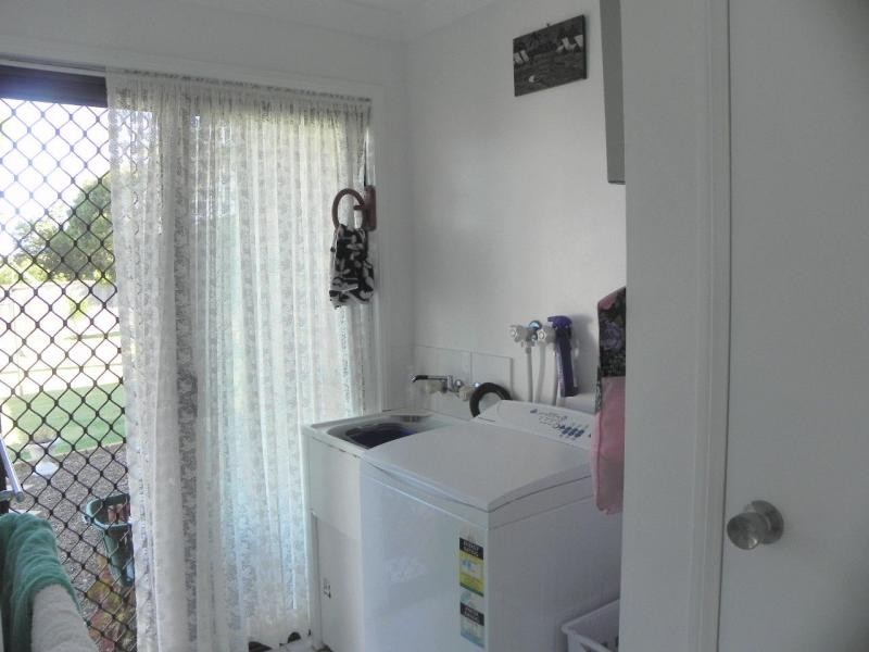 8 Marine Terrace, Burnett Heads QLD 4670