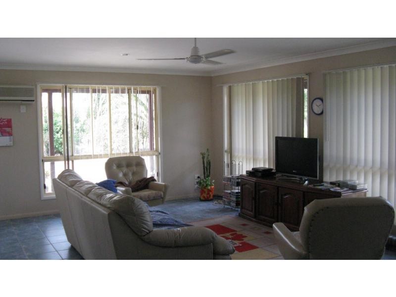 49 Gunsynd Grove, Branyan QLD 4670