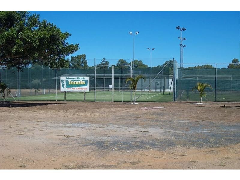 Moore Park Beach QLD 4670