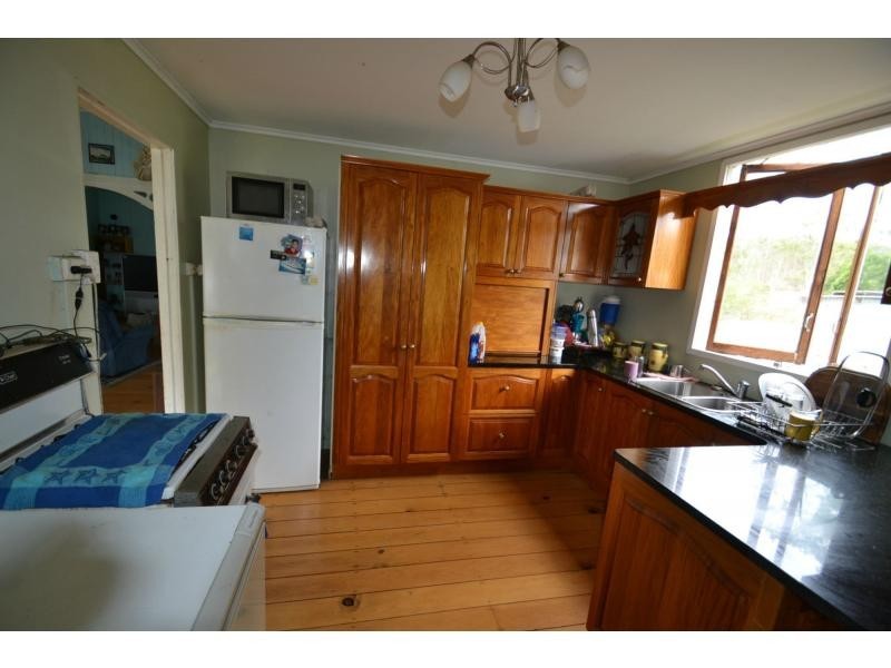 707 Wallaville Goondoon Road, Delan QLD 4671