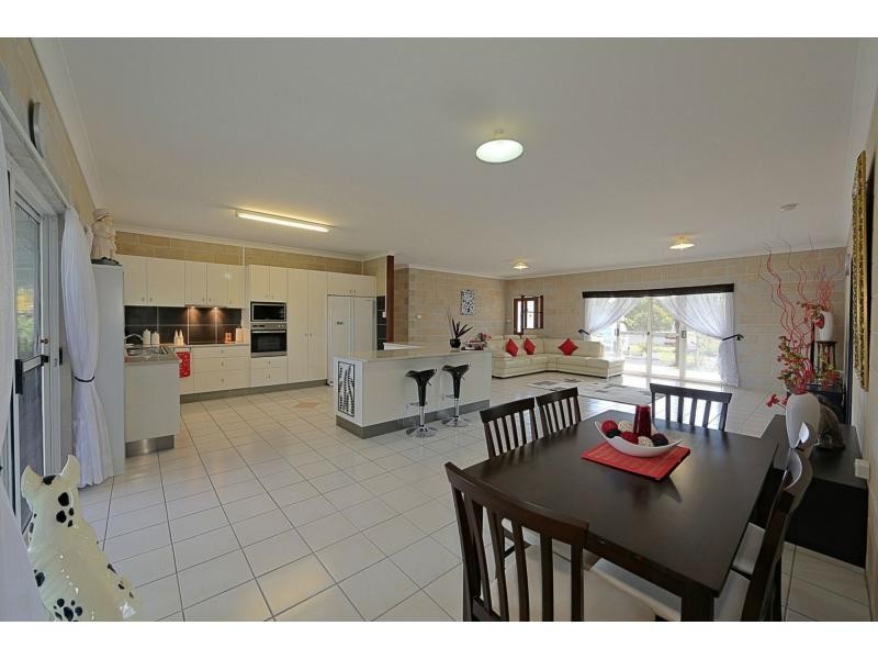 11 Gunsynd Grove, Branyan QLD 4670