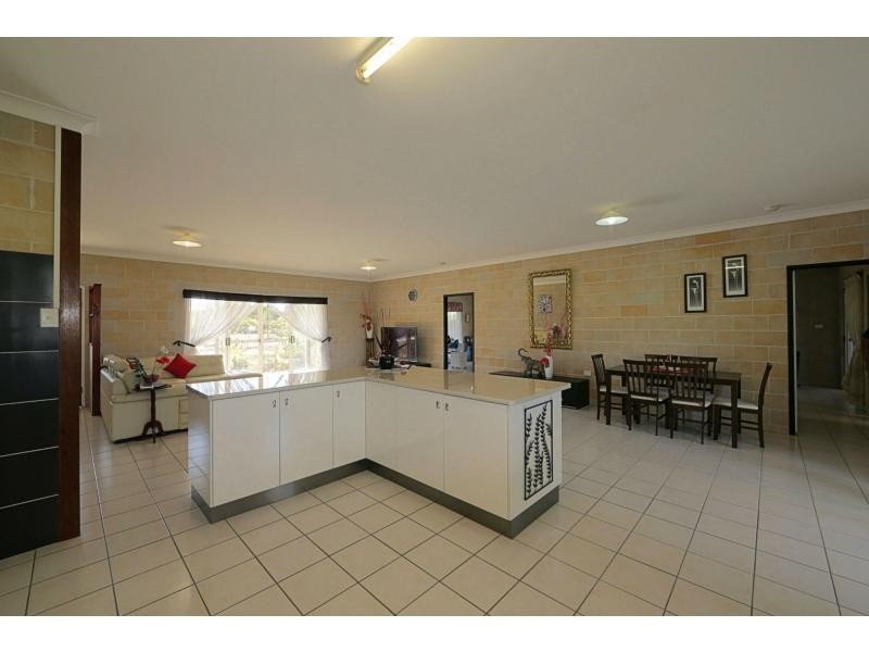 11 Gunsynd Grove, Branyan QLD 4670