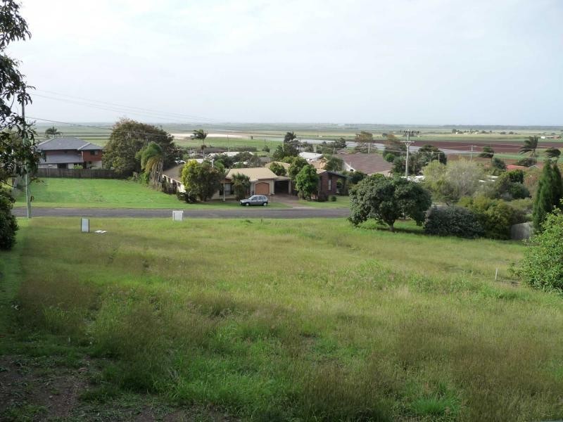 5 Bayview Terrace, Qunaba QLD 4670