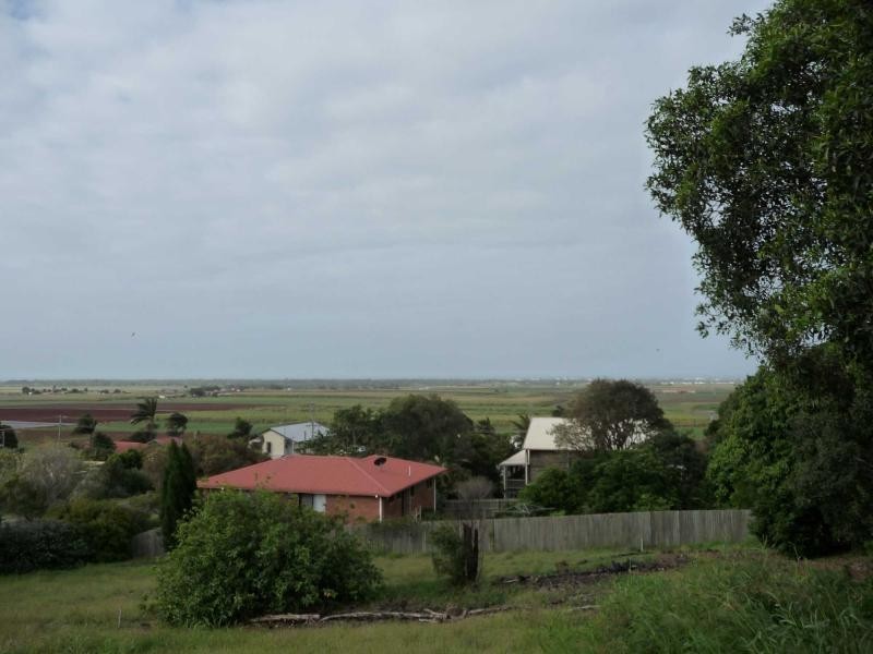 5 Bayview Terrace, Qunaba QLD 4670