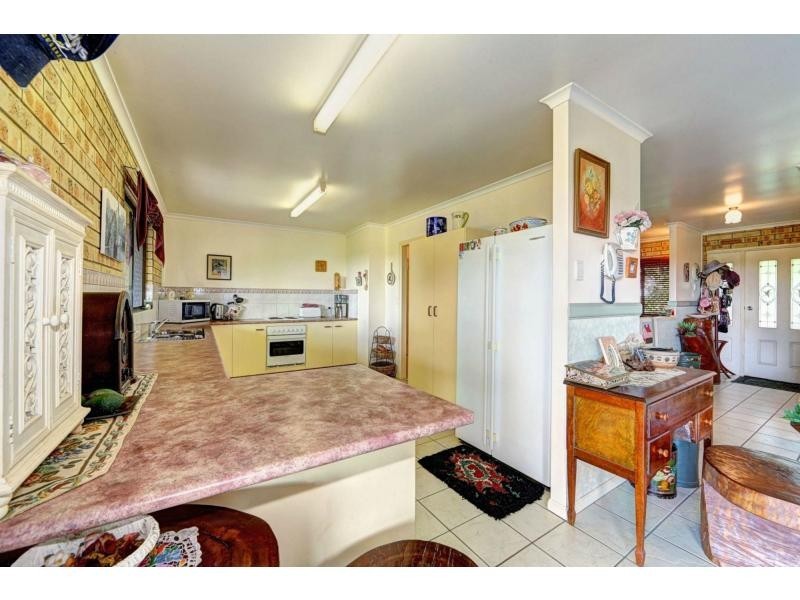 93 Knights Road, Moorland QLD 4670