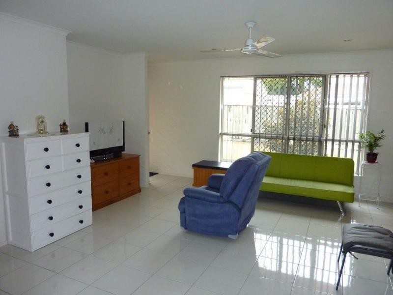 Unit 2/54 Avoca Street, Millbank QLD 4670